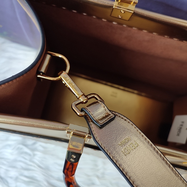 スーパーコピーブランドバッグ角部分ディテール